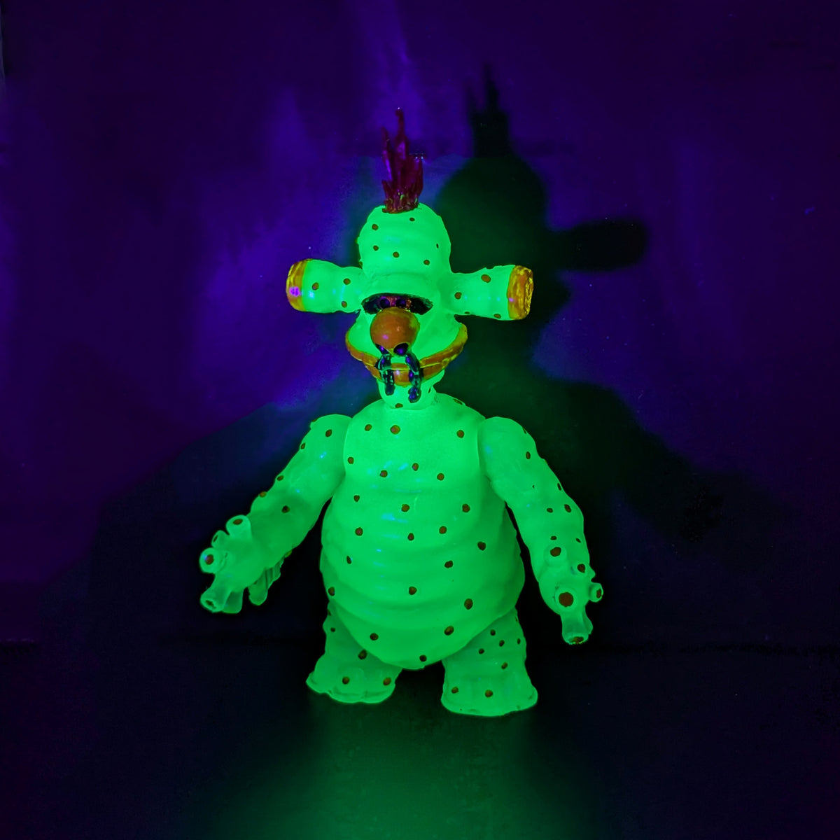 NeMA Studios Retro Collection - Glow In The Dark Gilbert The Alien